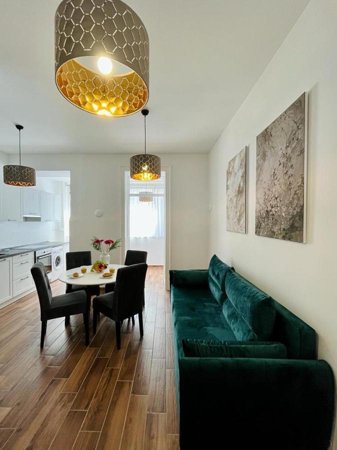 Lux Apartmans Pula Exterior foto